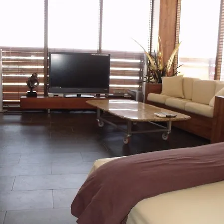 Otel Design Logatero 3*