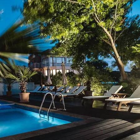 Otel Design Logatero 3*