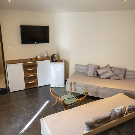 Otel Design Logatero 3*