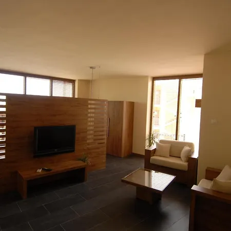 ديزاين لوغاتيرو فندق 3*