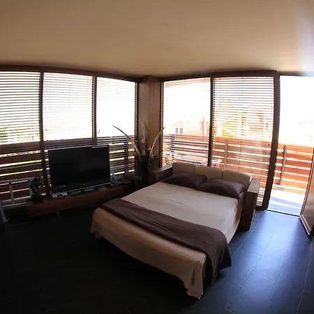 Szálloda Design Logatero 3*