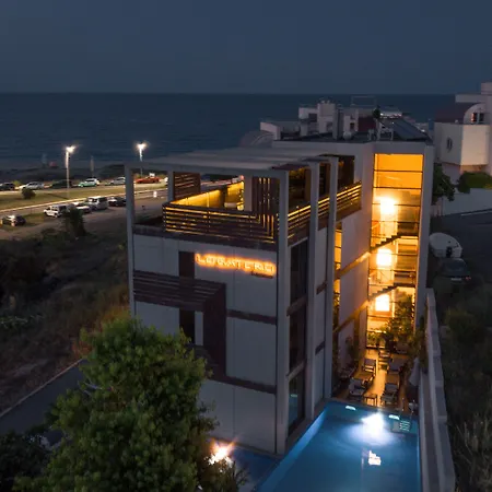 ديزاين لوغاتيرو فندق سوزوبول