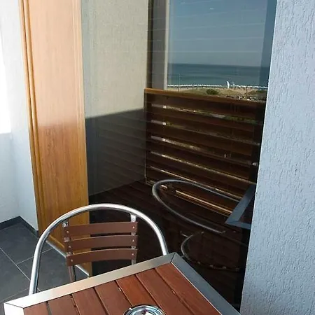 ديزاين لوغاتيرو 3*