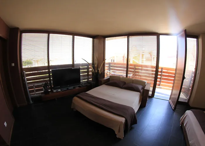 Hotel Design Logatero 3*