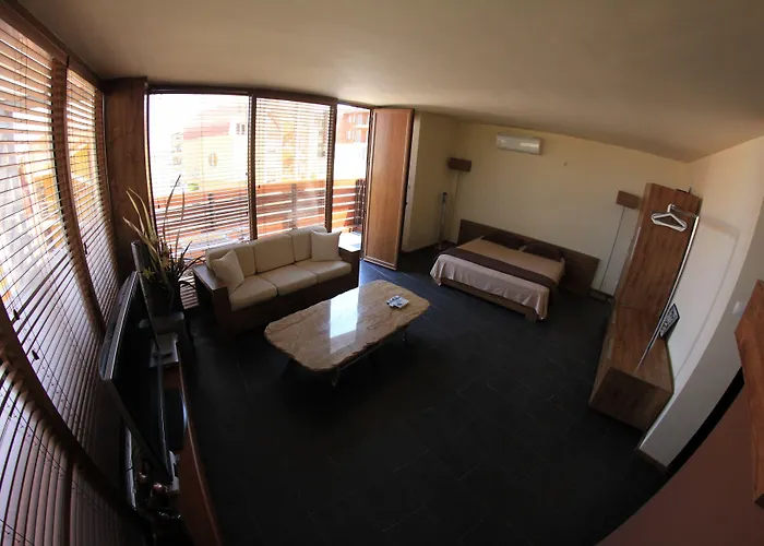 Hotel Design Logatero 3*