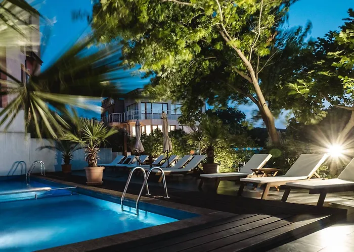 Hotel Design Logatero 3*